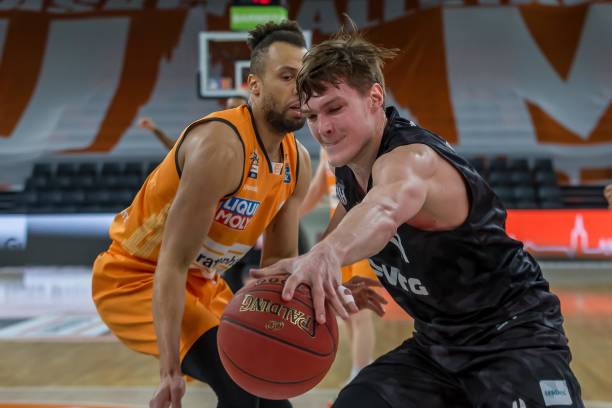 术分析与战 术分析与战