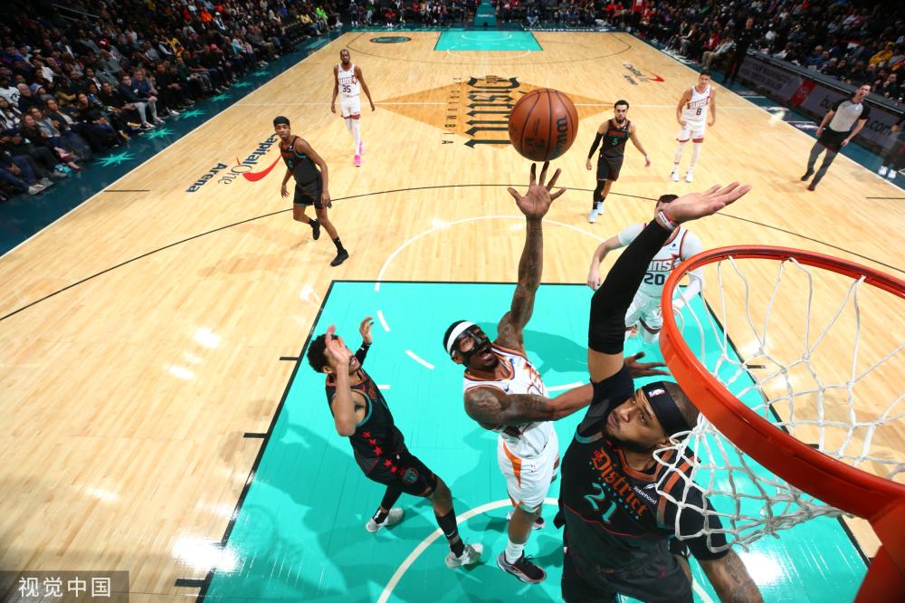 代足球中的 代足球中的